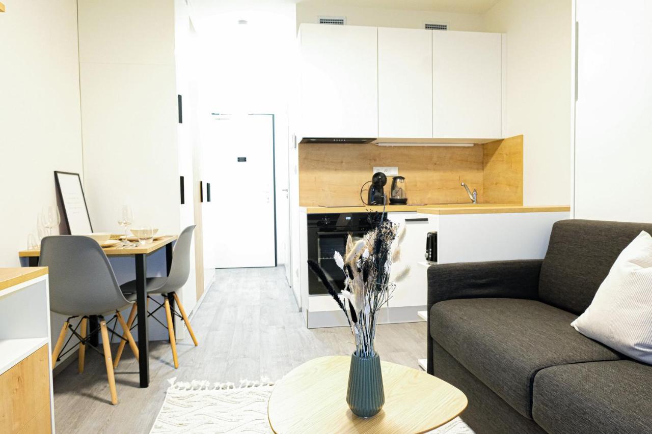 Mymozart Apartments Prague By Rentero Property מראה חיצוני תמונה