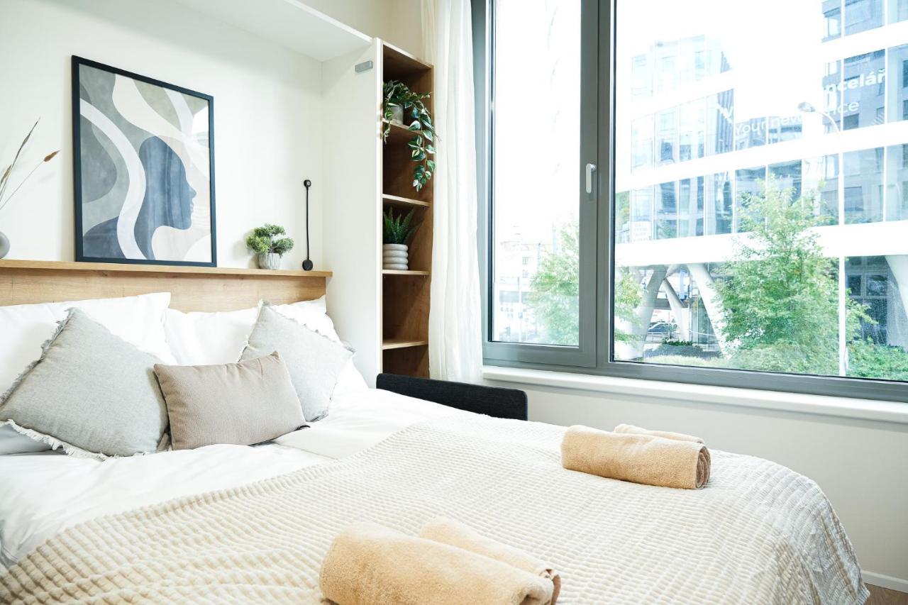 Mymozart Apartments Prague By Rentero Property מראה חיצוני תמונה